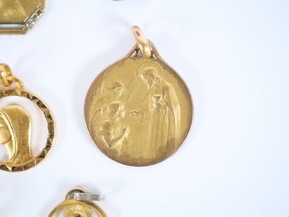 Set of 11 religious medals in gilt metal,...
