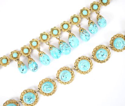 Gilded metal ensemble decorated with flowers...