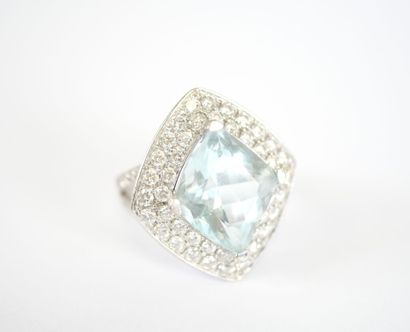MAUBOUSSIN.
Important ring in 18K white gold,...