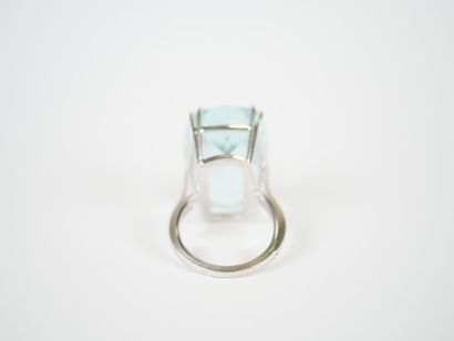 18K white gold ring set with a large faceted...