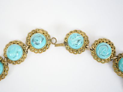 Gilded metal ensemble decorated with flowers...