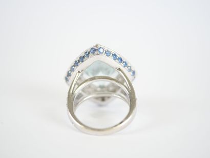 MAUBOUSSIN.
Important ring in 18K white gold,...