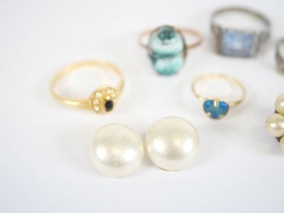 Costume jewelry set including: two pairs...