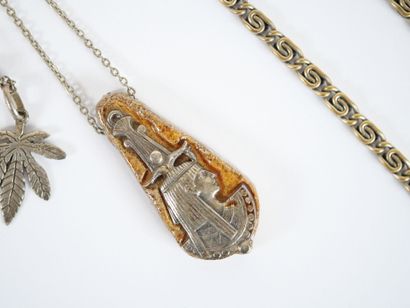 Costume jewelry set including: mounted agate...