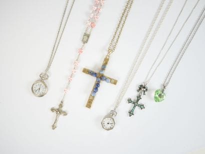 Costume jewelry set including: cross-pendant,...