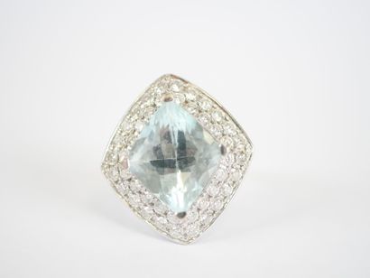 MAUBOUSSIN.
Important ring in 18K white gold,...