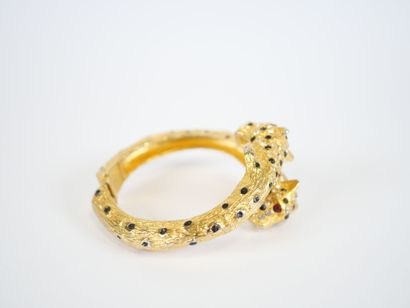 In the CARTIER taste. 
Articulated bracelet...
