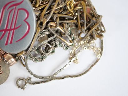 Set of costume jewelry in metal or gilded...