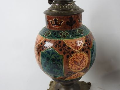 BORDEAUX, Jules VIEILLARD.
Paire de lampes...
