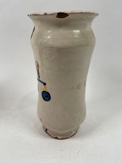 ESPAGNE, XVIIIe.
Albarello en faïence polychrome...