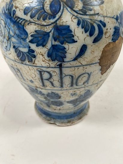 ITALIE, LIGURIE, début XVIIIe.
Pot en faïence...
