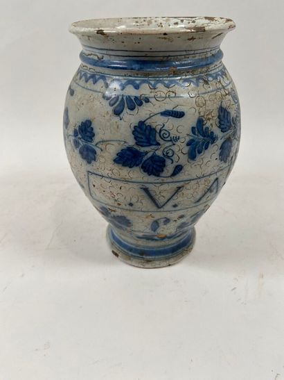 ITALIE, LIGURIE, début XVIIIe.
Pot en faïence...