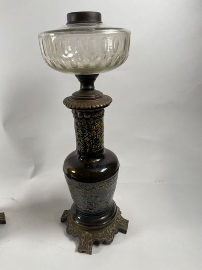 LONGWY, XIXe.
Paire de lampes à décor en...