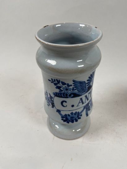 BORDEAUX, XVIIIe.
Lot de deux pots canons...
