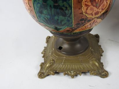 BORDEAUX, Jules VIEILLARD.
Paire de lampes...
