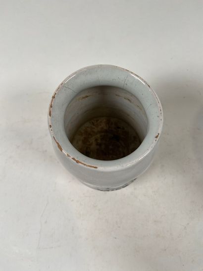 BORDEAUX, XVIIIe.
Lot d'un pot canon et d'un...