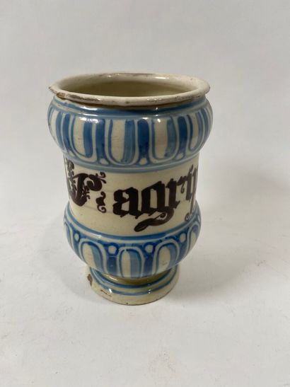 ITALIE, NOVE, XVIIIe.
Paire d'albarelli à...