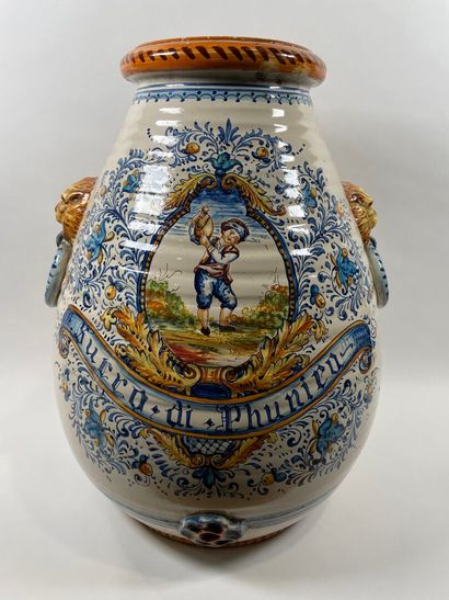 ITALIE, XXe.
Grande amphore en faïence à...