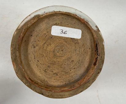 ESPAGNE, TALAVERA, XVIIIe.
Albarello en faïence,...