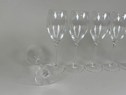 Set of 6 crystal glasses.
H. 21.5 cm.