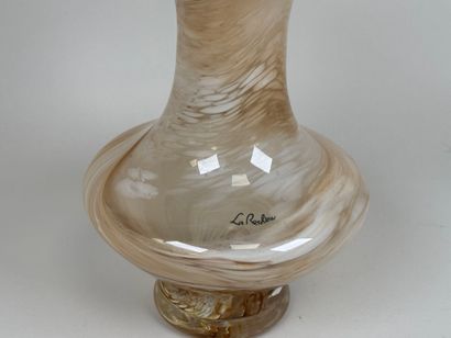 LA ROCHERE, 20th century.
Colored glass vase...
