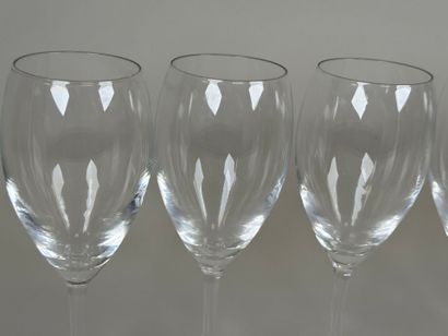 Set of 6 crystal glasses.
H. 21.5 cm.