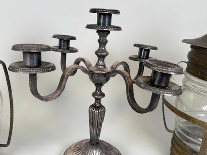 Lot including :
- a silver-plated candlestick...