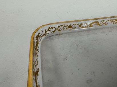 Plateau rectangulaire en verre, la bordure...