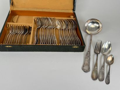 Partie de ménagère en métal argenté, modèle...