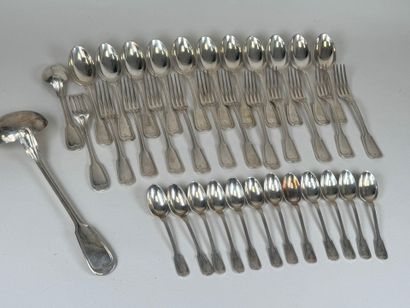 AU BON MARCHE.
Part of a silver-plated menagère,...