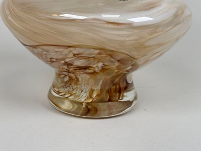 LA ROCHERE, 20th century.
Colored glass vase...