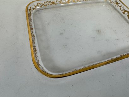 Plateau rectangulaire en verre, la bordure...