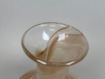 LA ROCHERE, 20th century.
Colored glass vase...