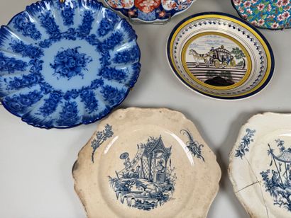 Earthenware and porcelain lot including:
-...