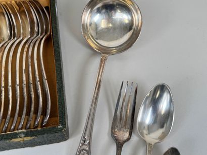 Partie de ménagère en métal argenté, modèle...