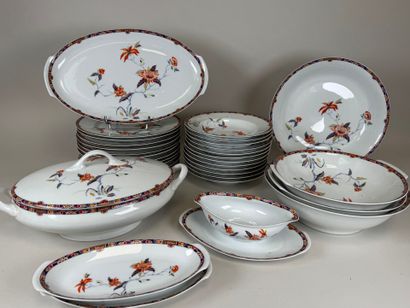 Former Manufacture Royale Limoges France.
Arbre...