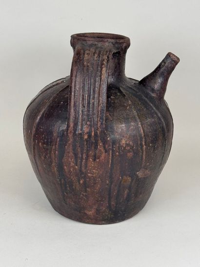 Large oil jar in glazed terra cotta.
H. 33...