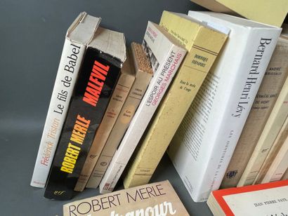 [Envoi] approx. 39 volumes with dispatch...