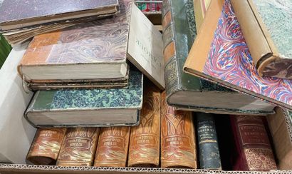 Important lot of around 80 volumes on all...