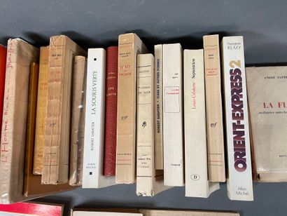 [Envoi] lot of approx. 27 volumes with dispatch,...