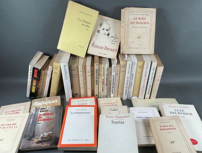 [Envoi] approx. 39 volumes with dispatch...