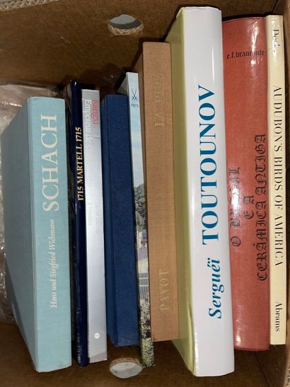 8 art books, including Toutounov, the pipe,...