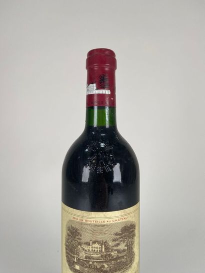 PAUILLAC. 1er GCC.
Château Lafite Rothschild.
2001....