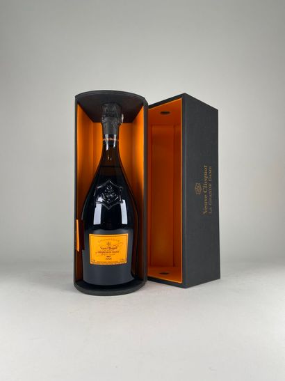 CHAMPAGNE.
Veuve Clicquot.
La Grande Dame.
2006....
