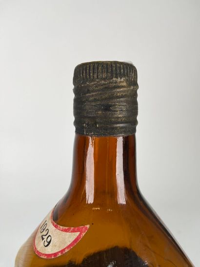 RHUM.
J. Bally.
Plantation Lajus du Carbet.
1929....