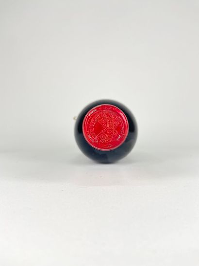 POMEROL.
Pétrus.
1989. 1 bt.
(Dirty label,...