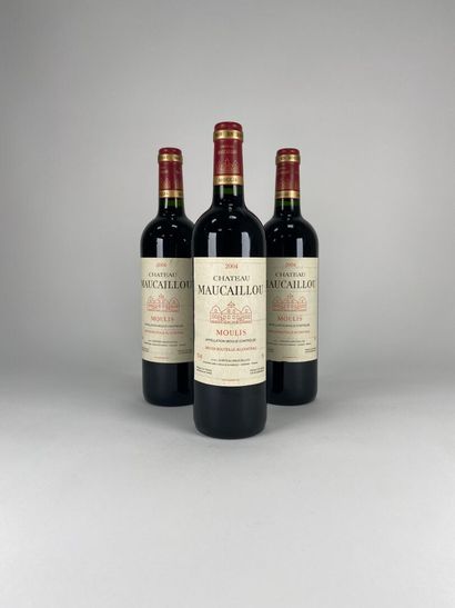 MOULIS.
Château Maucaillou.
2004. 3 bt.