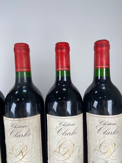 LISTRAC MEDOC.
Château Clarke.
1992. 6 b...