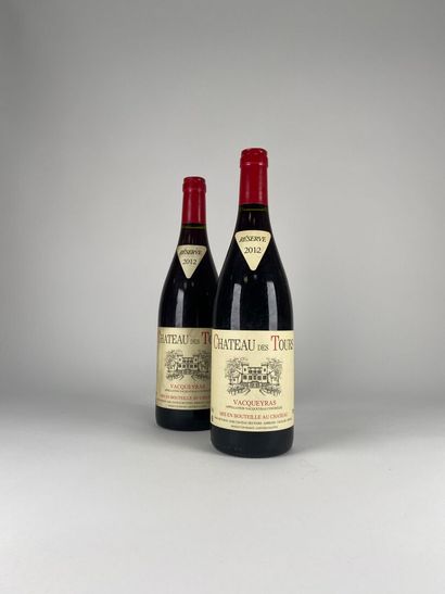 VACQUEYRAS.
Château des Tours.
2012. 2 b...