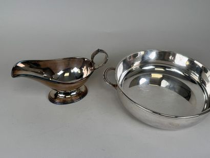 Silver-plated lot including :
- a vegetable...